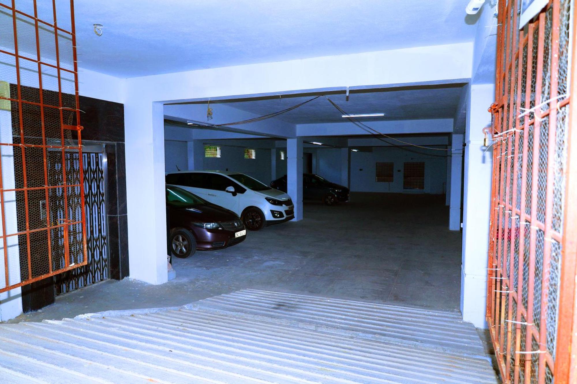 Sri Nilayam Inn Tirupati Exteriör bild
