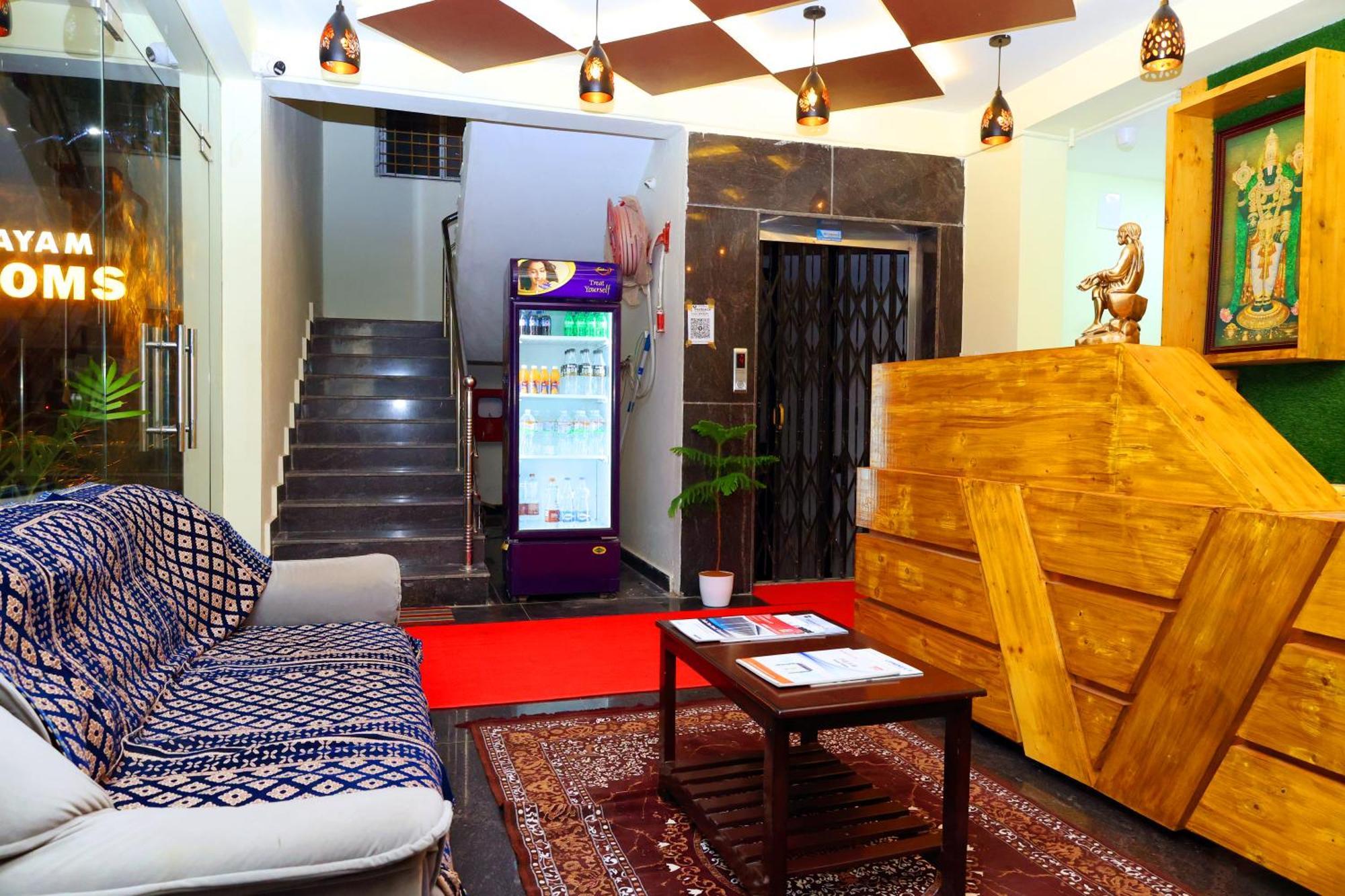 Sri Nilayam Inn Tirupati Exteriör bild
